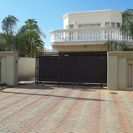 Carlcyn Homestay Gaborone Eksteriør bilde