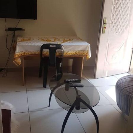 Carlcyn Homestay Gaborone Eksteriør bilde