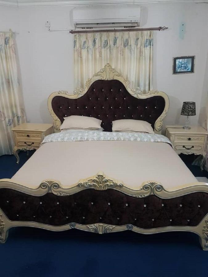 Carlcyn Homestay Gaborone Eksteriør bilde