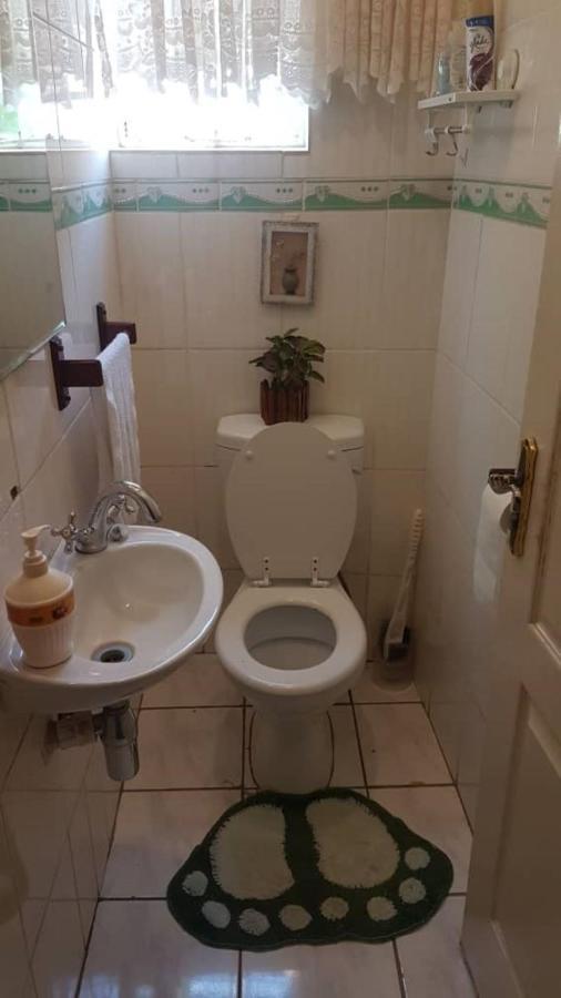 Carlcyn Homestay Gaborone Eksteriør bilde