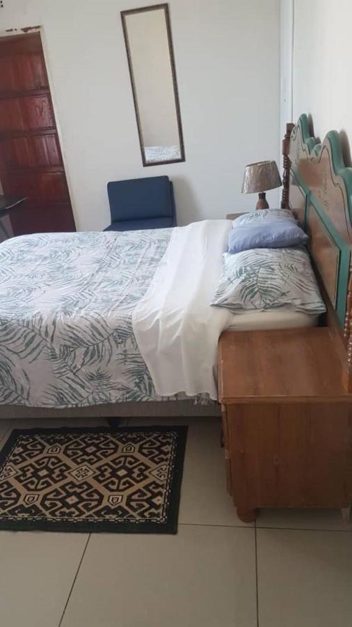 Carlcyn Homestay Gaborone Eksteriør bilde