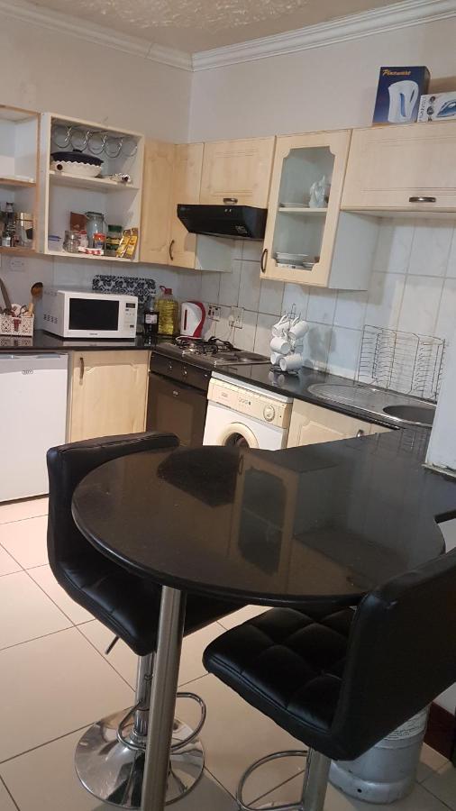 Carlcyn Homestay Gaborone Eksteriør bilde